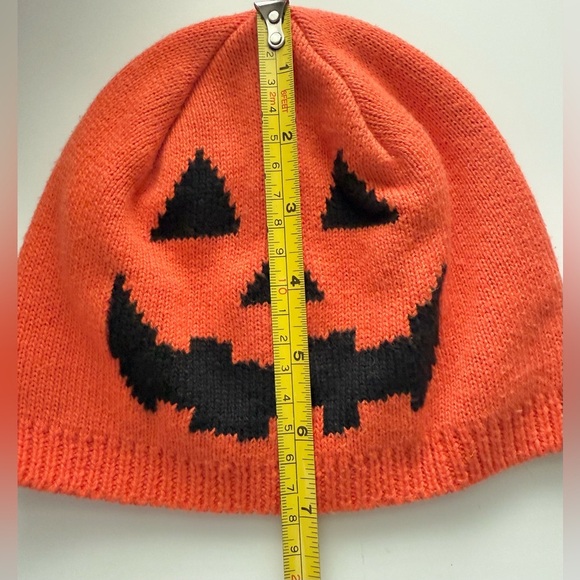 Kids Knitted Pumpkin Hat - Picture 4 of 8